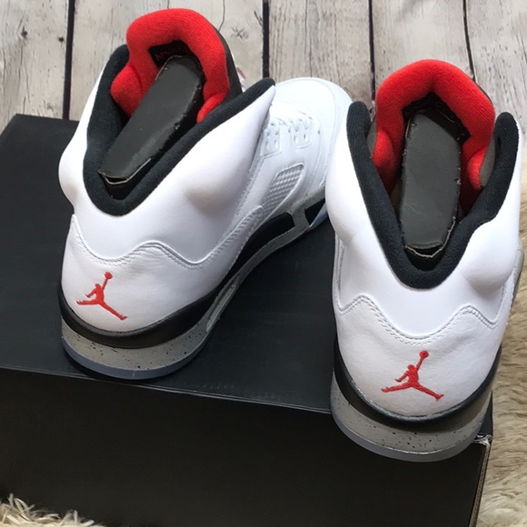 Deadstock☠️☠️ Jordan Retro 5 size 10.5 never worn - Picture 6 of 8